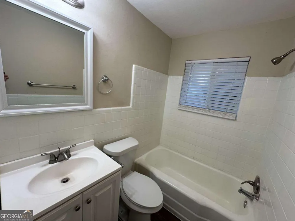 2213 Westover DR East Point, GA 30344