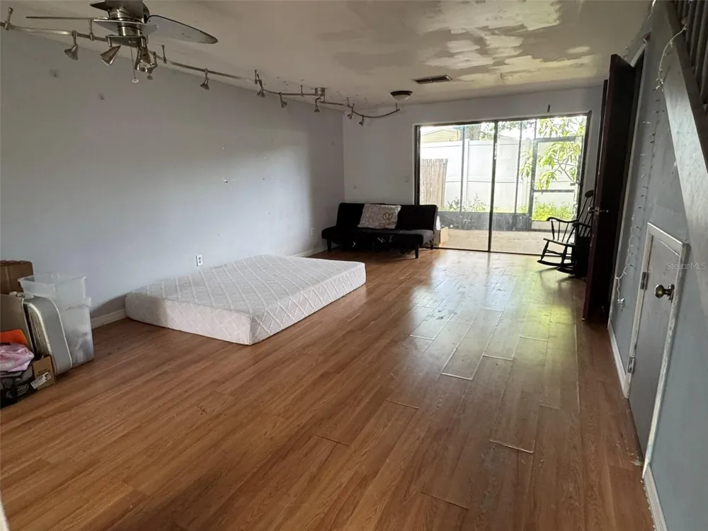 2811 S PINES DRIVE #18 Largo, FL 33771