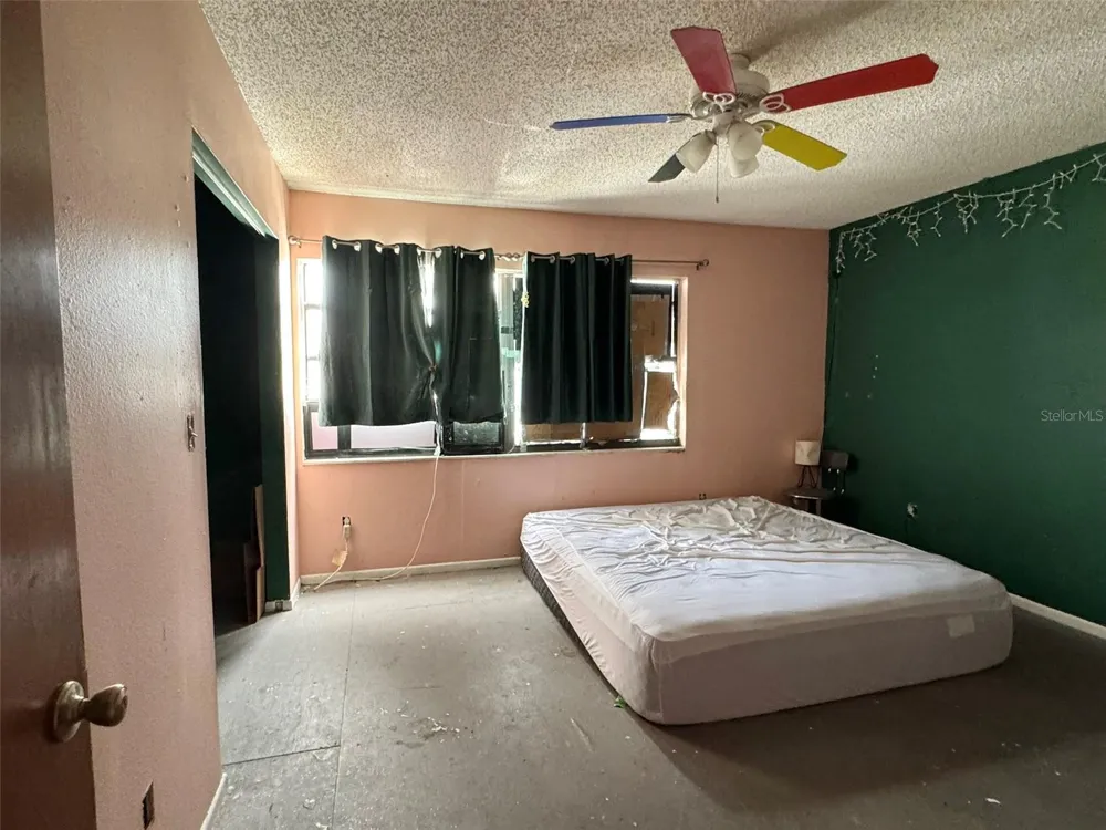 2811 S PINES DRIVE #18 Largo, FL 33771