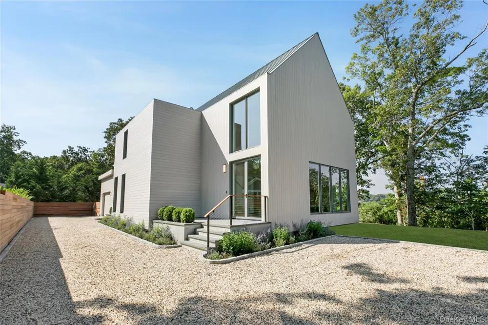 6370 Skunk Lane Cutchogue, NY 11935