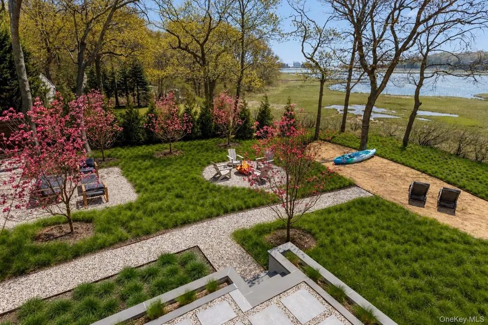 6370 Skunk Lane Cutchogue, NY 11935