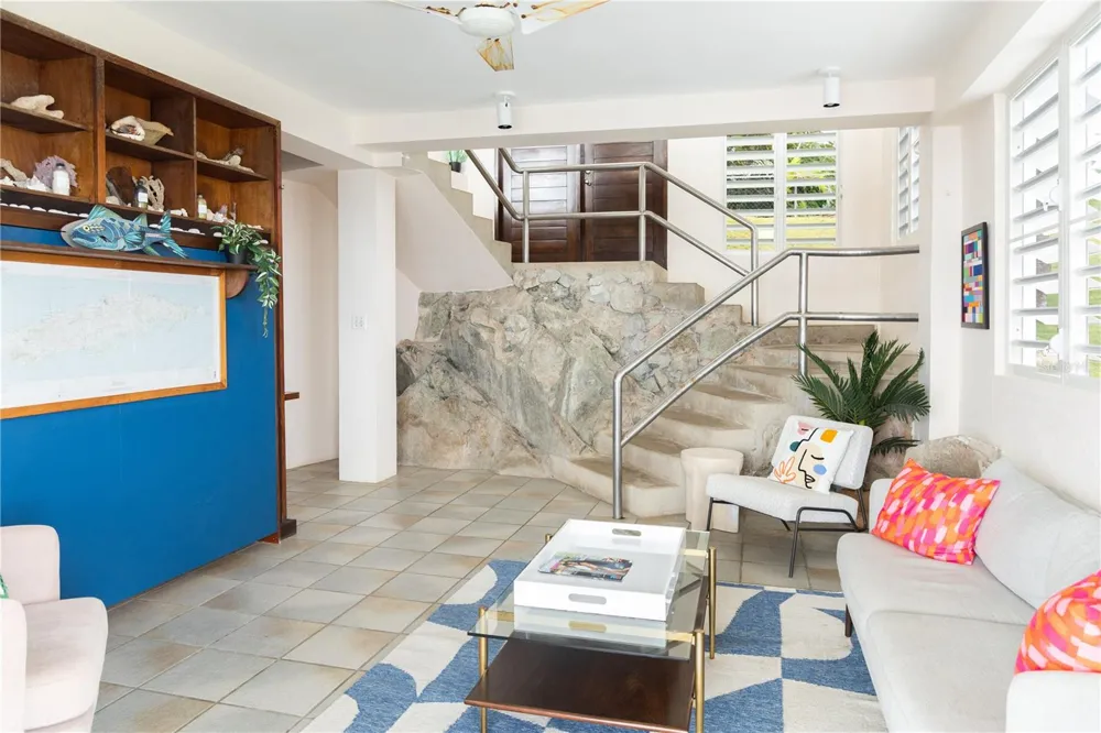 294 BRAVOS DE BOSTON Vieques, PR 00765