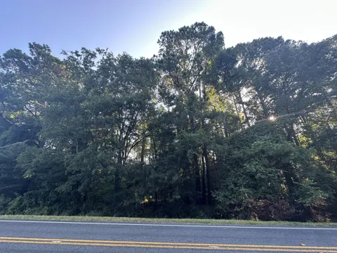 3 Elberton Highway