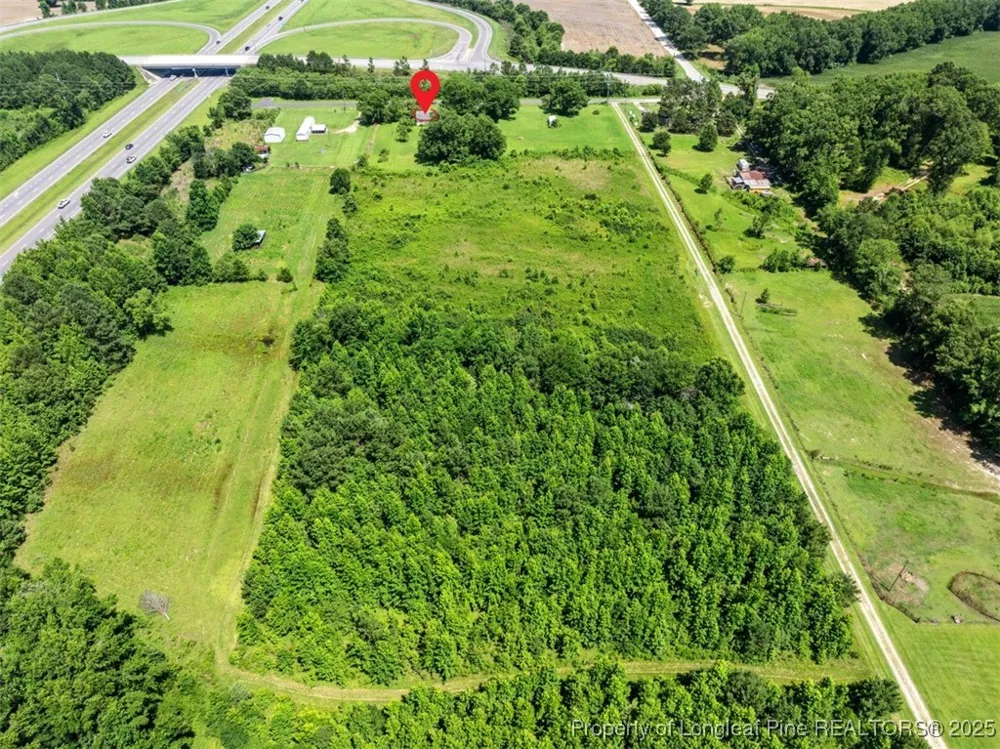 4247 River Road Wade, NC 28395