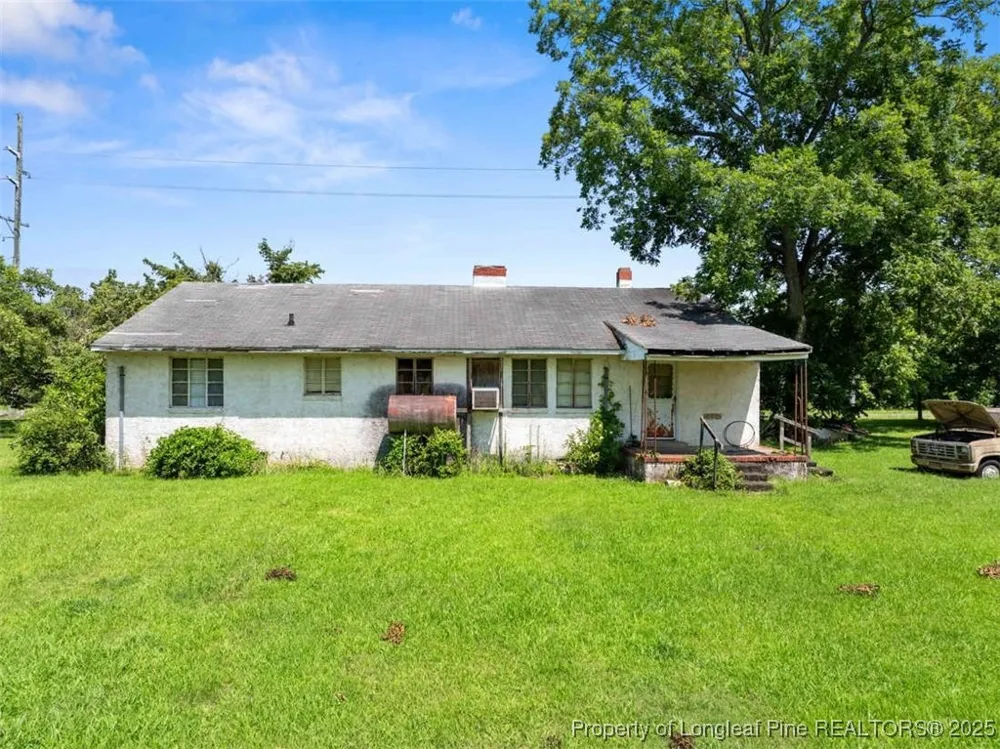 4247 River Road Wade, NC 28395