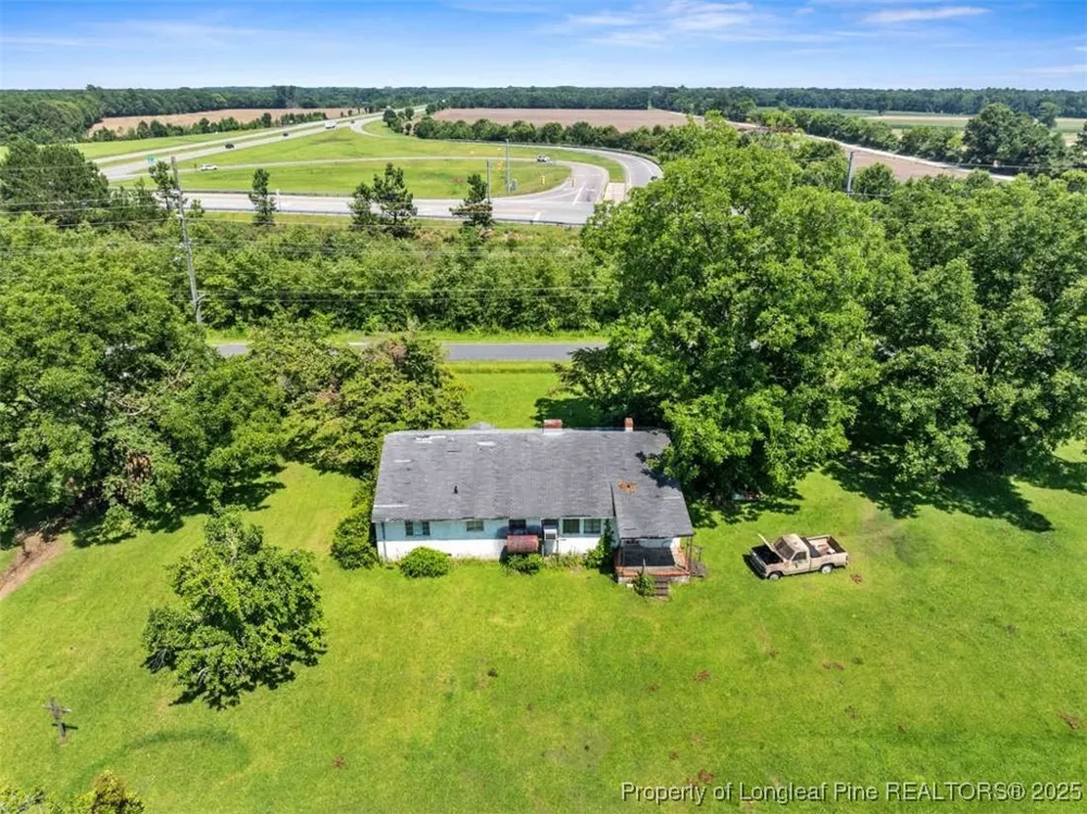 4247 River Road Wade, NC 28395