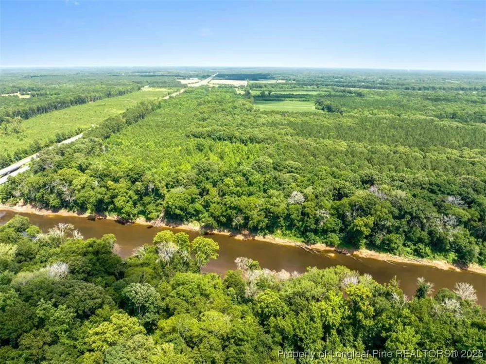 4247 River Road Wade, NC 28395