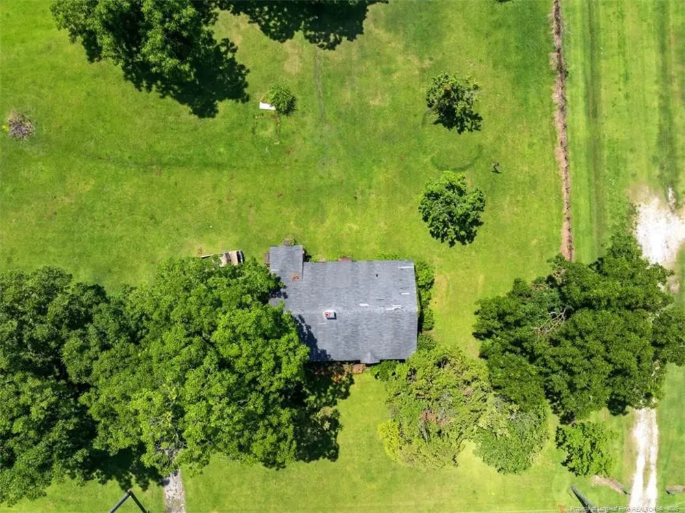 4247 River Road Wade, NC 28395