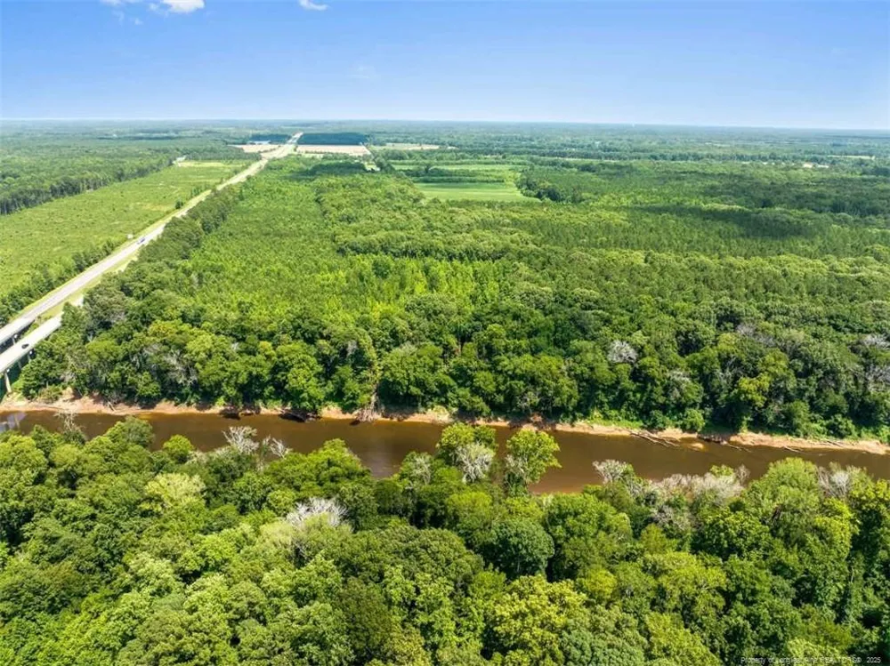 4247 River Road Wade, NC 28395