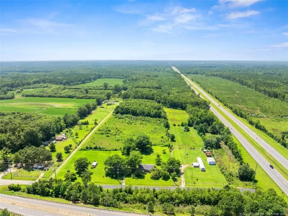 4247 River Road Wade, NC 28395