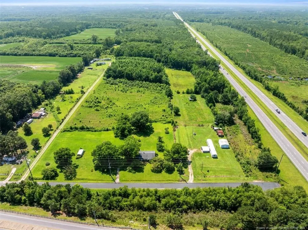 4247 River Road Wade, NC 28395
