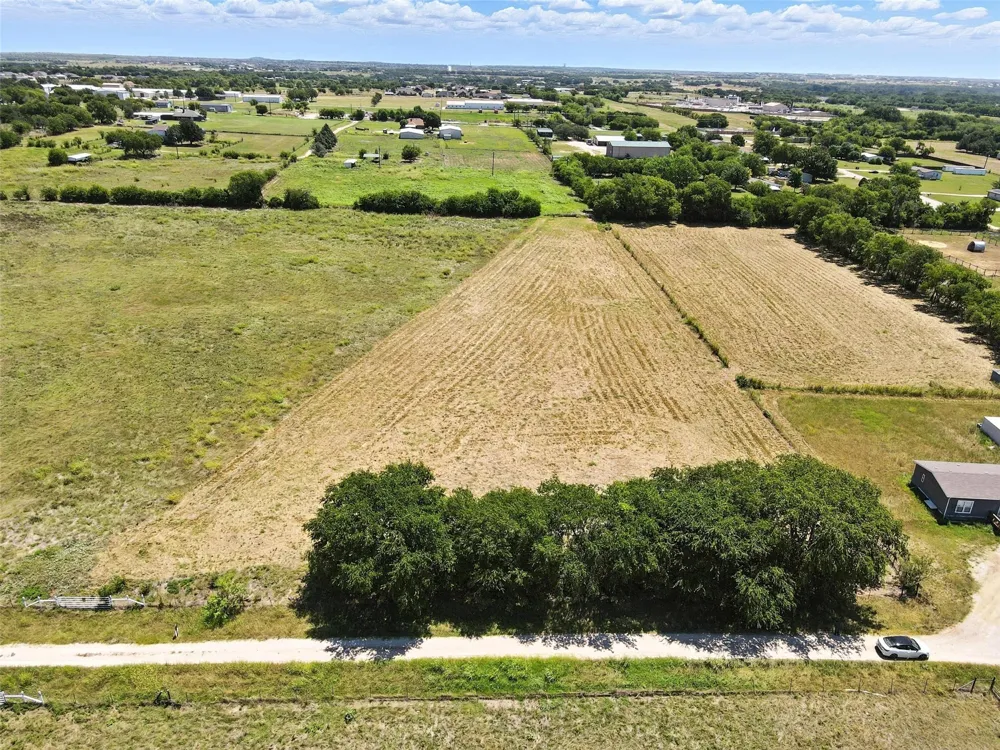Eakin Cemetery Road Dish, TX 76247