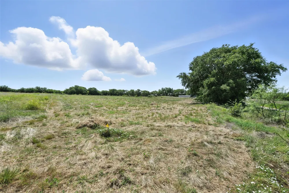 Eakin Cemetery Road Dish, TX 76247
