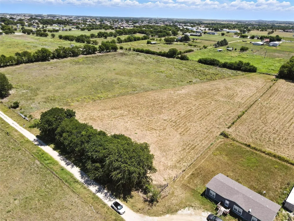 Eakin Cemetery Road Dish, TX 76247