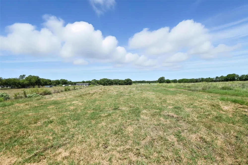 Eakin Cemetery Road Dish, TX 76247