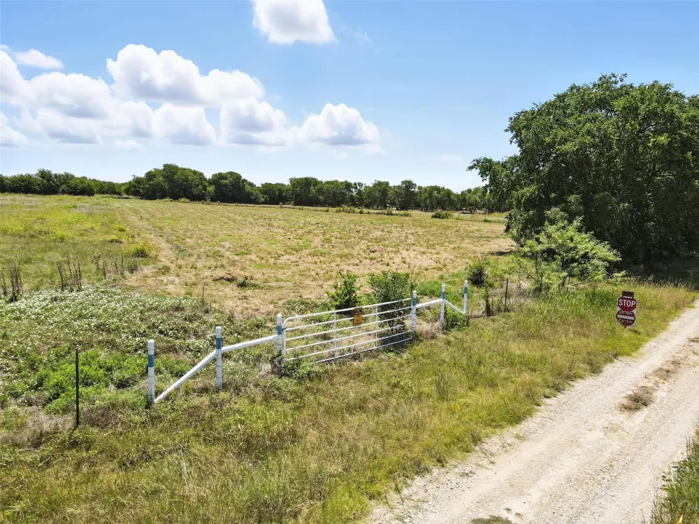 Eakin Cemetery Road Dish, TX 76247