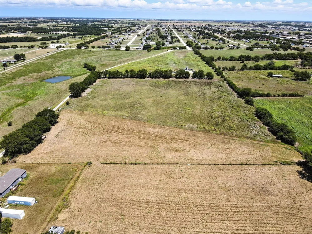 Eakin Cemetery Road Dish, TX 76247