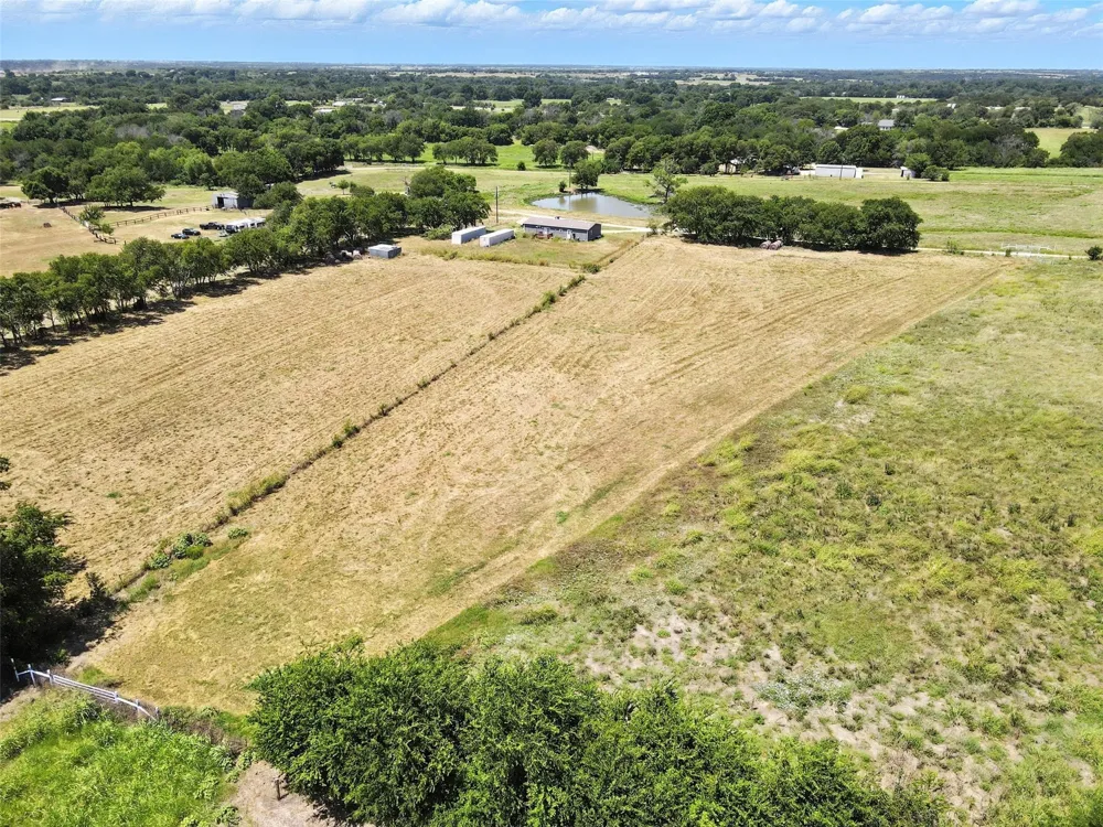 Eakin Cemetery Road Dish, TX 76247