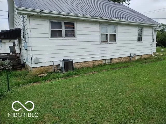 228 Meridian Street Dunkirk, IN 47336