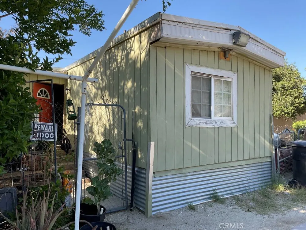 51820 Date Avenue Cabazon, CA 92230