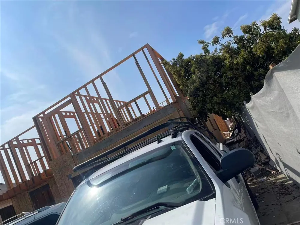 7533 Maie Avenue Los Angeles, CA 90001