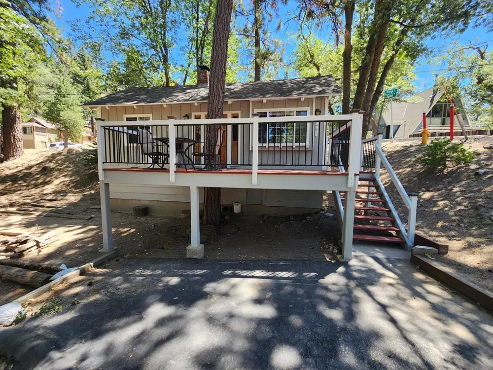 2481 Spruce Drive Arrowbear, CA 92382