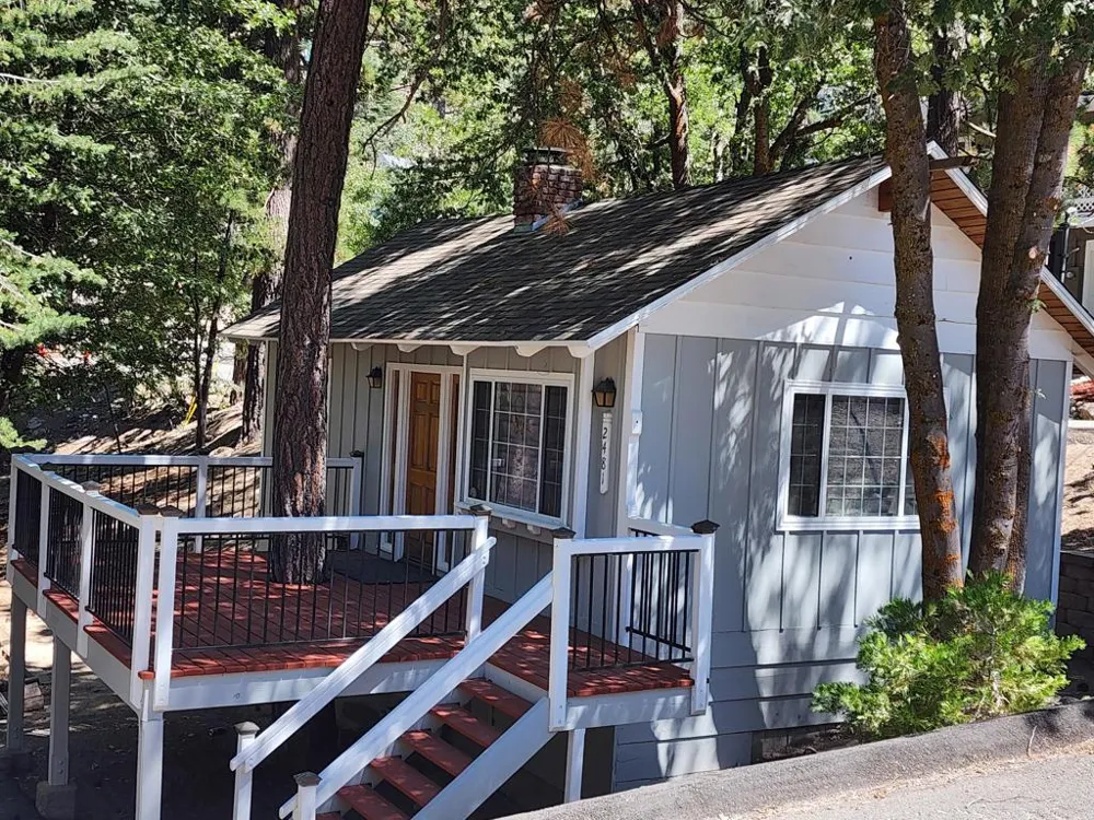 2481 Spruce Drive Arrowbear, CA 92382