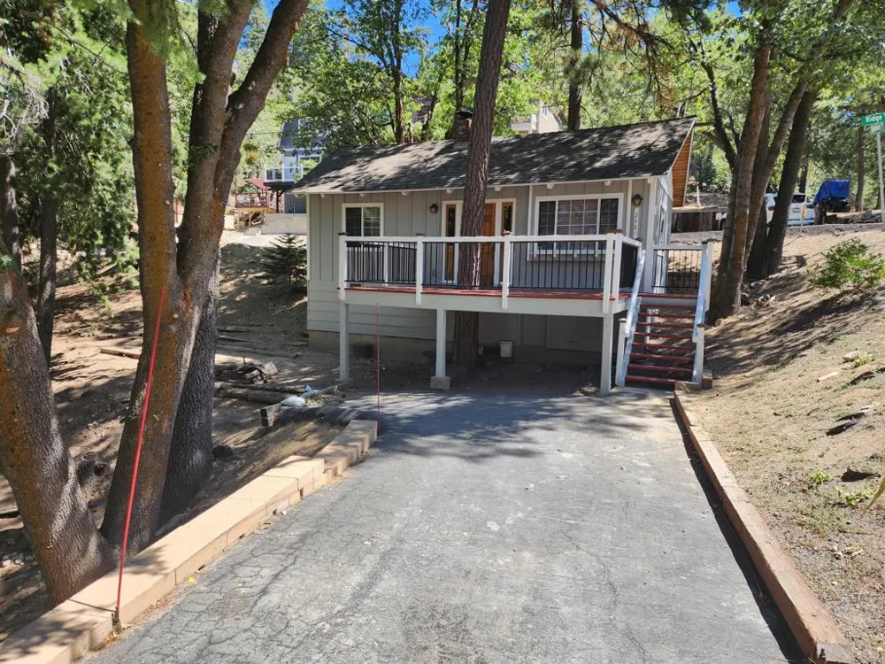 2481 Spruce Drive Arrowbear, CA 92382