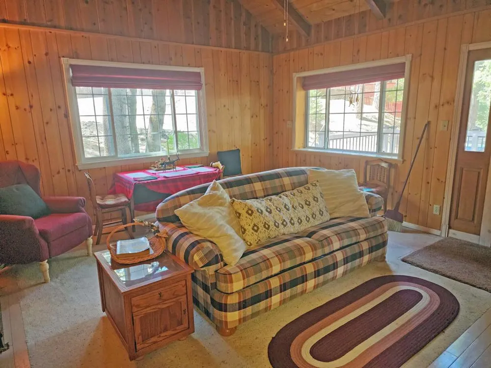2481 Spruce Drive Arrowbear, CA 92382