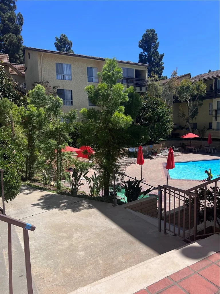 5600 Kensington Way #209 Culver City, CA 90230