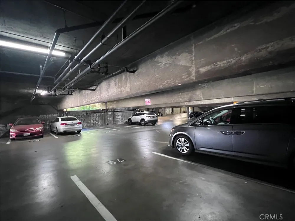 5600 Kensington Way #209 Culver City, CA 90230
