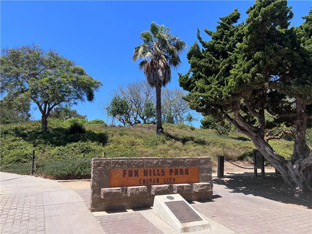 5600 Kensington Way #209 Culver City, CA 90230