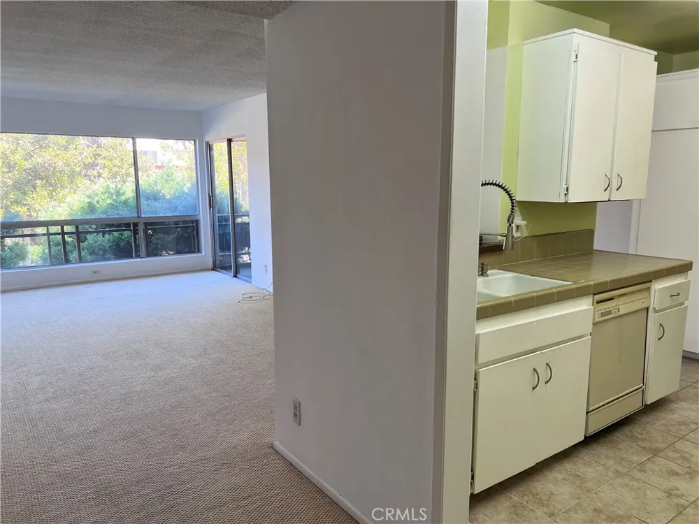 5600 Kensington Way #209 Culver City, CA 90230