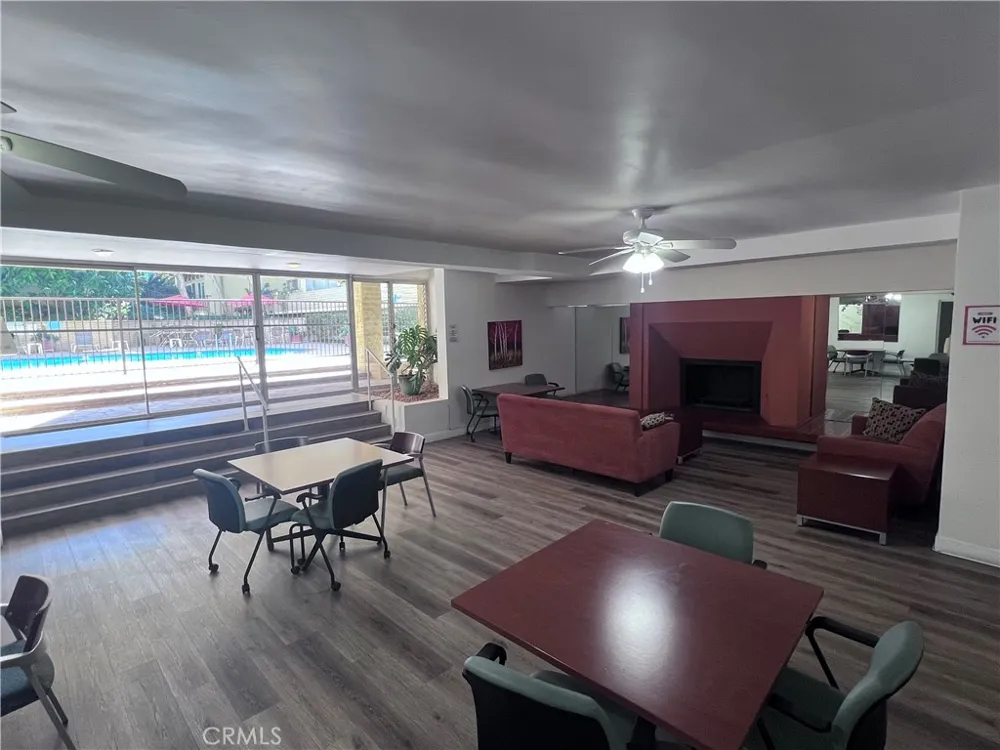 5600 Kensington Way #209 Culver City, CA 90230