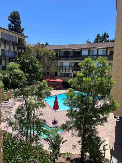 5600 Kensington Way #209
