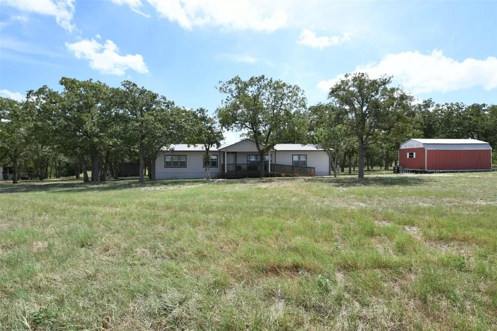 1974 County Road 404 Flatonia, TX 78941