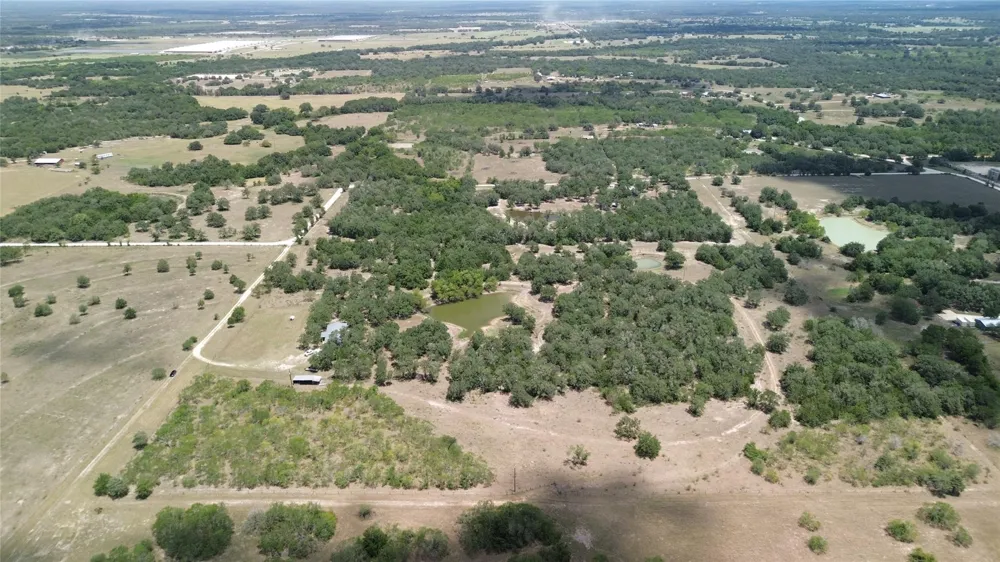 1974 County Road 404 Flatonia, TX 78941