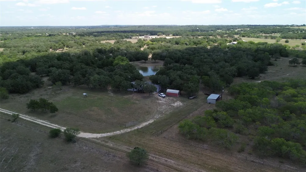 1974 County Road 404 Flatonia, TX 78941