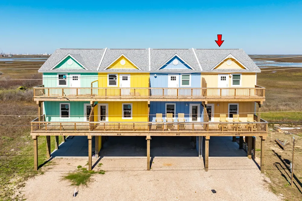 919 Blue Water Hwy Surfside Beach, TX 77541