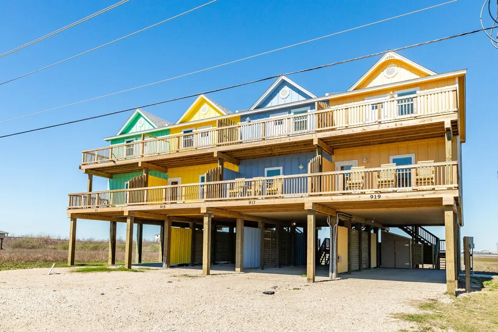 919 Blue Water Hwy Surfside Beach, TX 77541