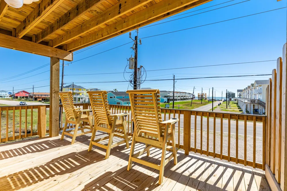 919 Blue Water Hwy Surfside Beach, TX 77541