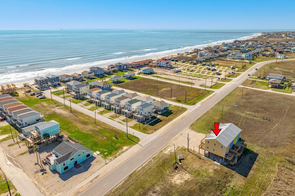 919 Blue Water Hwy Surfside Beach, TX 77541