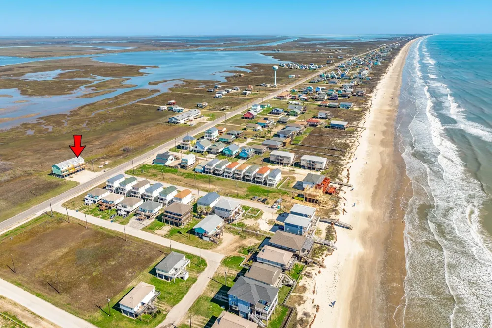919 Blue Water Hwy Surfside Beach, TX 77541