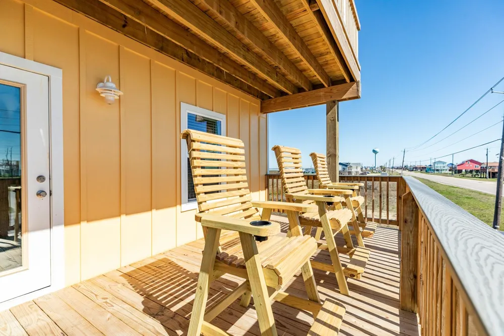 919 Blue Water Hwy Surfside Beach, TX 77541
