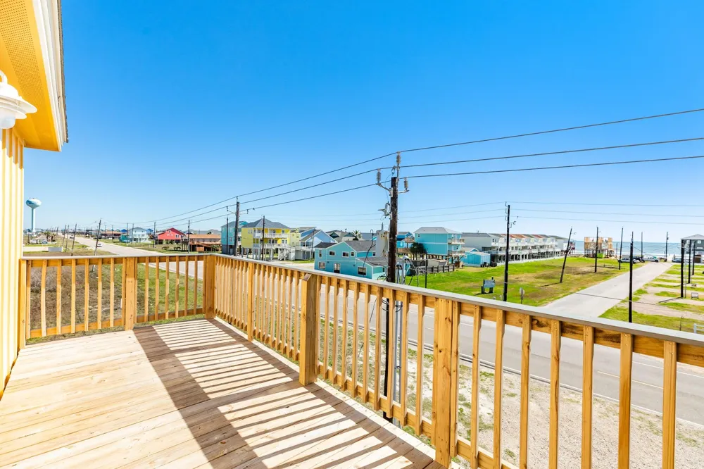 919 Blue Water Hwy Surfside Beach, TX 77541