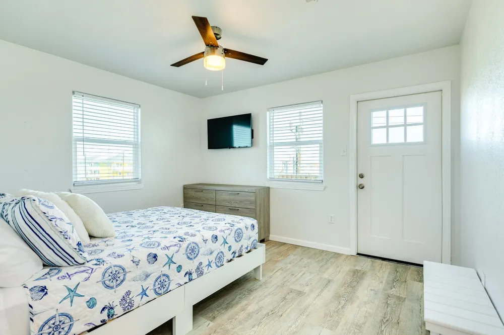 919 Blue Water Hwy Surfside Beach, TX 77541