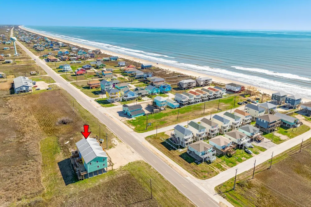 919 Blue Water Hwy Surfside Beach, TX 77541