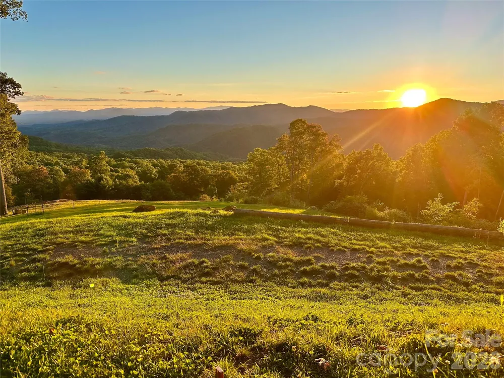 TBD Nicholas Knoll Road Bakersville, NC 28705