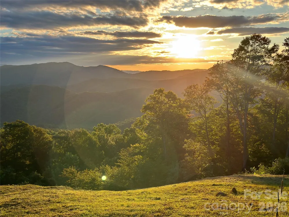 TBD Nicholas Knoll Road Bakersville, NC 28705