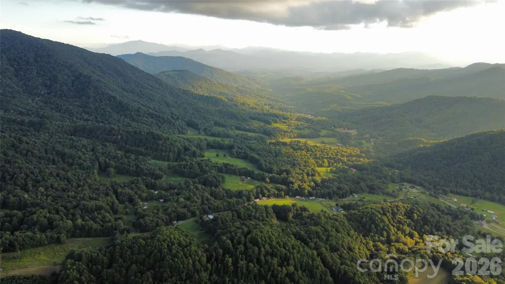TBD Nicholas Knoll Road Bakersville, NC 28705